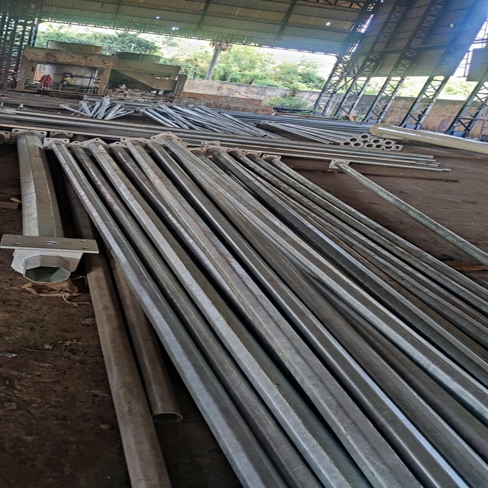 9 Meter Octagonal Pole - Color: Silver