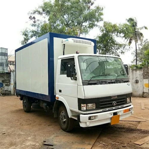 रेफ्रिजरेटेड ट्रक्स