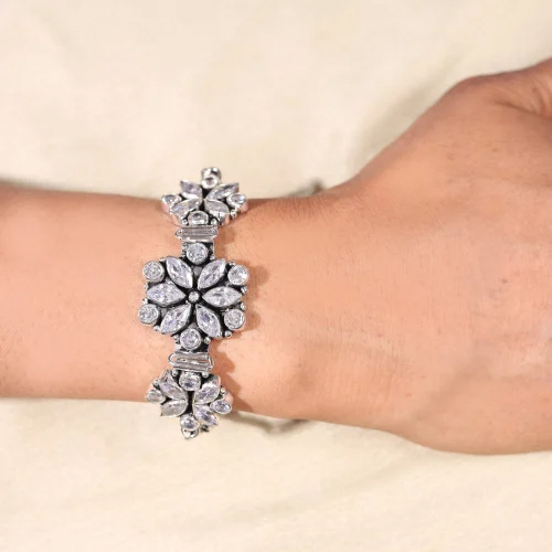 Oxidized 925 Silver Plated Bracelet White Zircon Cut Stone Jewelry Gift For Girls and Women