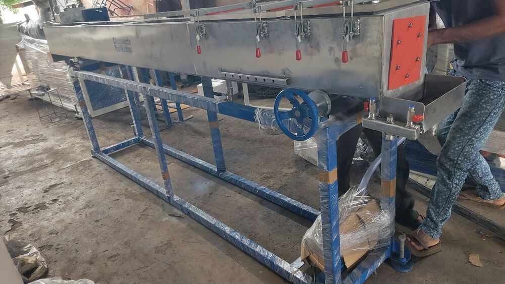 Pvc Electrical Conduit Pipe Making Machine - Capacity: 40 Kg/hr