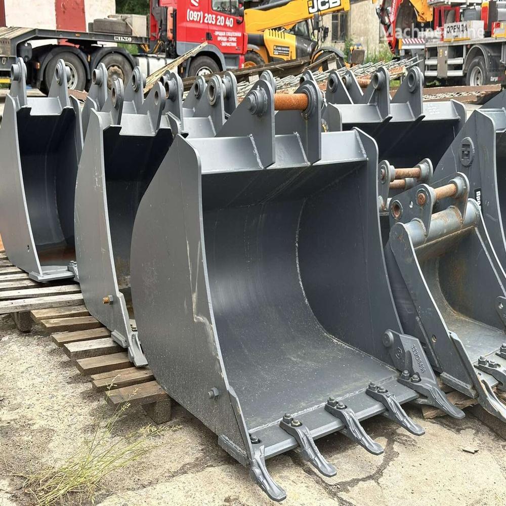 Jcb Mining Bucket - Automatic Grade: Manual