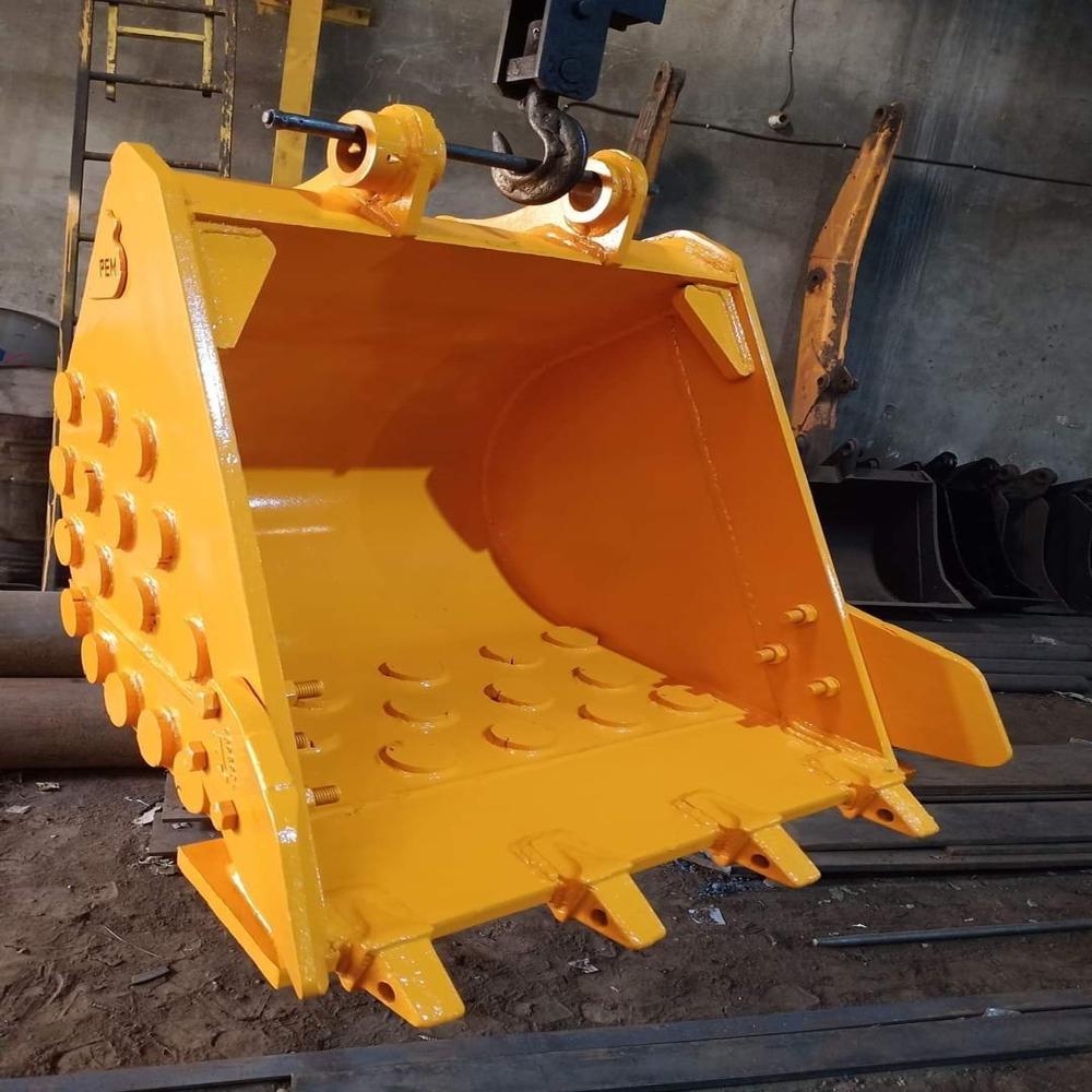 Backhoe Loader Bucket - Automatic Grade: Manual