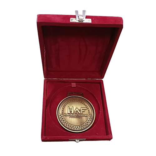 Medal Box - Color: Red