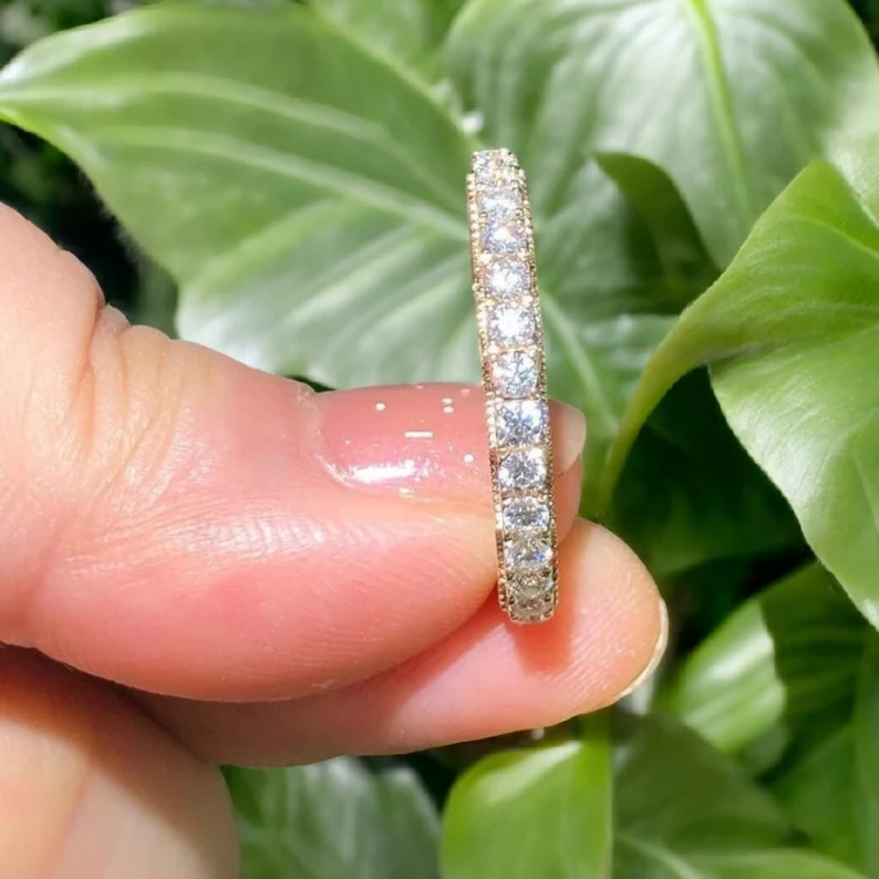 Round Cut Moissanite Wedding Proposal Band