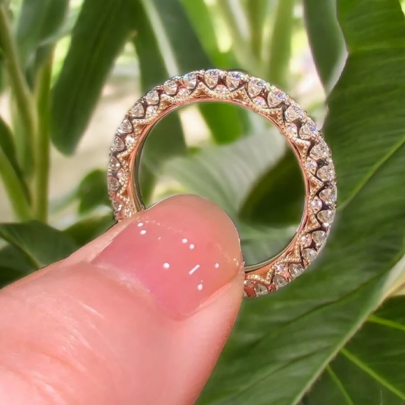 Round Cut Moissanite Wedding Proposal Band