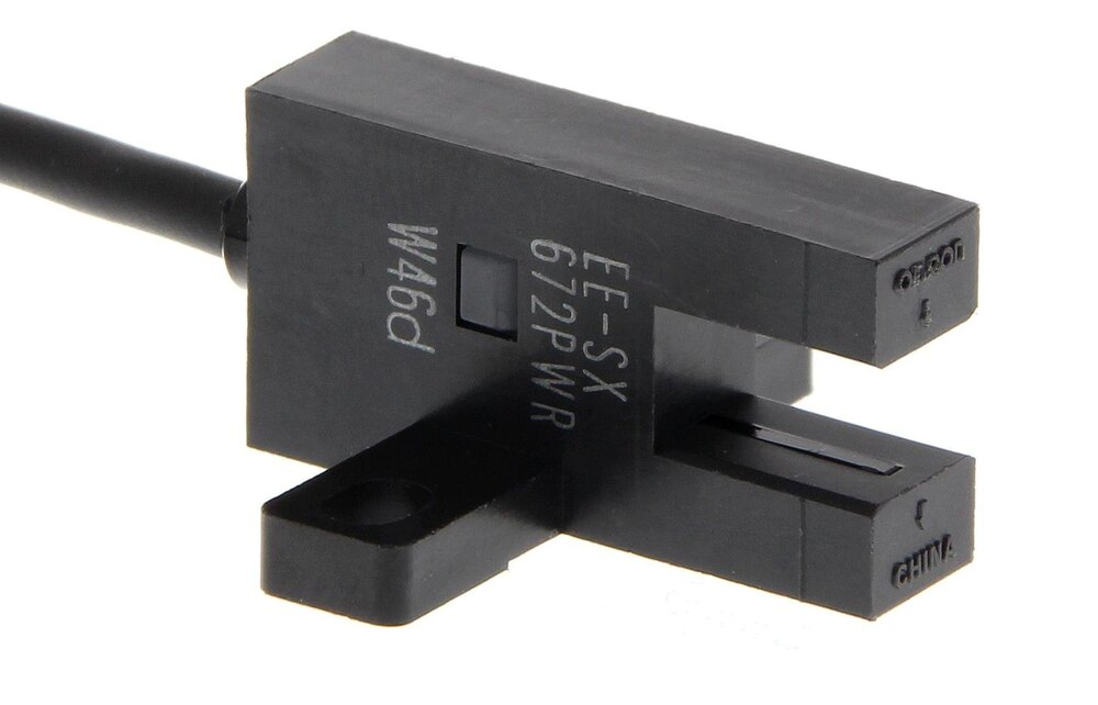 Omron EE-SX672-WR Photoelectric Sensor