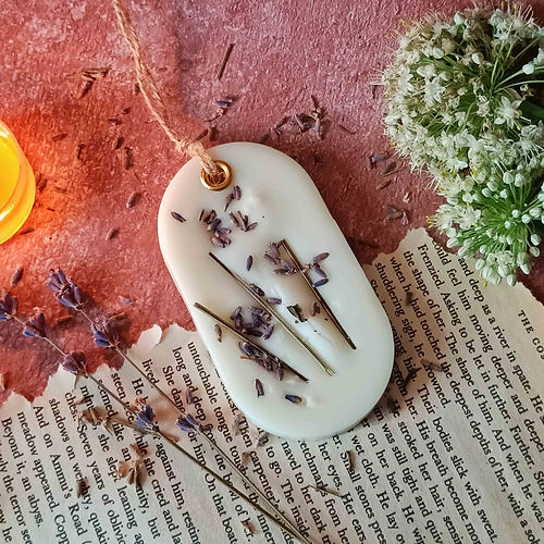 Curved Rectangle Wax Sachet Candles - Size: 2.5" * 3" * 2.3"