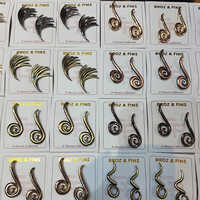 Fancy Broz And Pins - Color: Multicolor