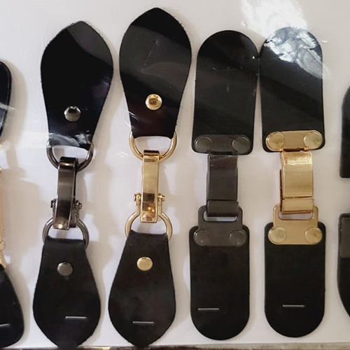 Leather Horn Toggle Button - Color: Multicolor