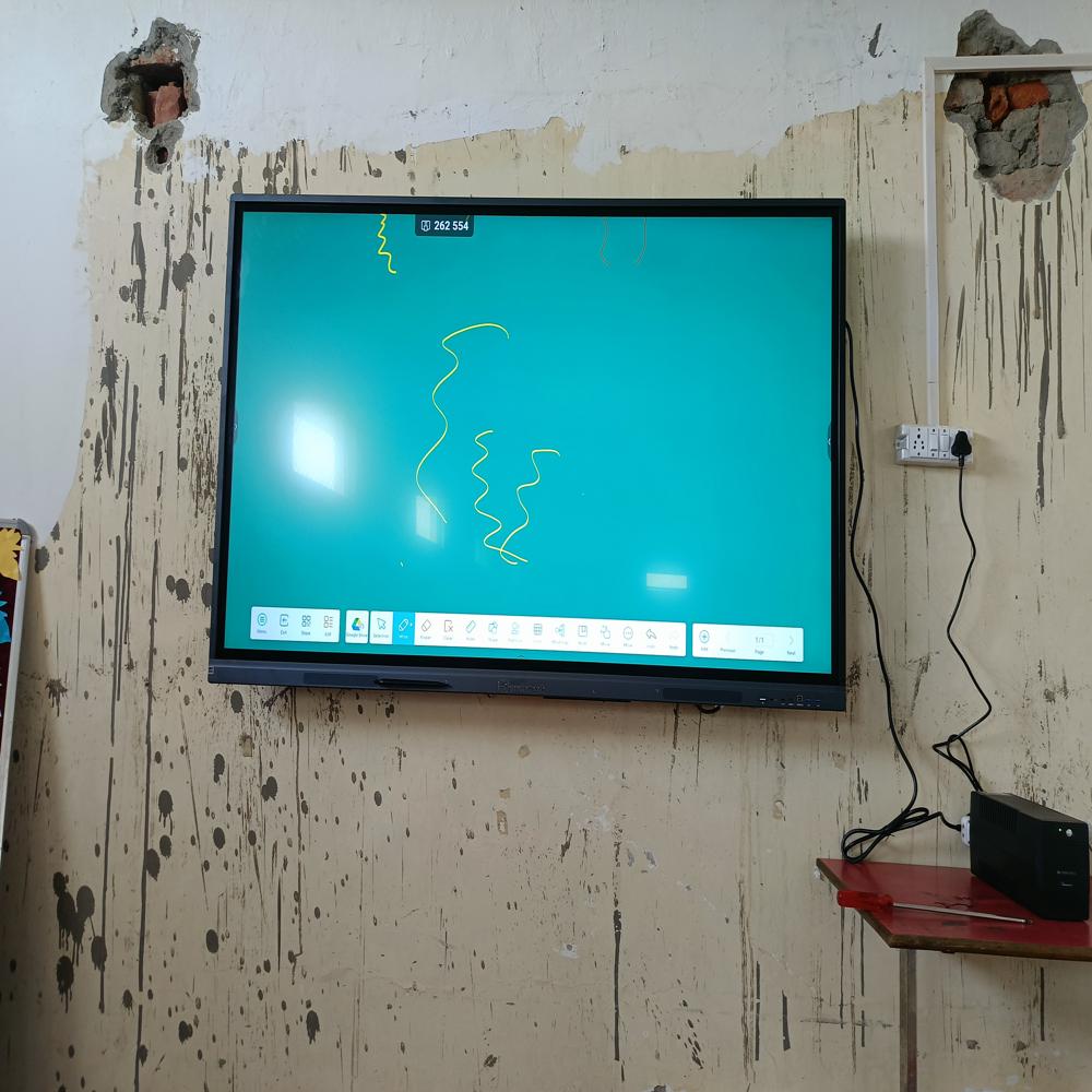 Benchmark Galaxy 75" - Advantage: Highly Detailed And Accurate