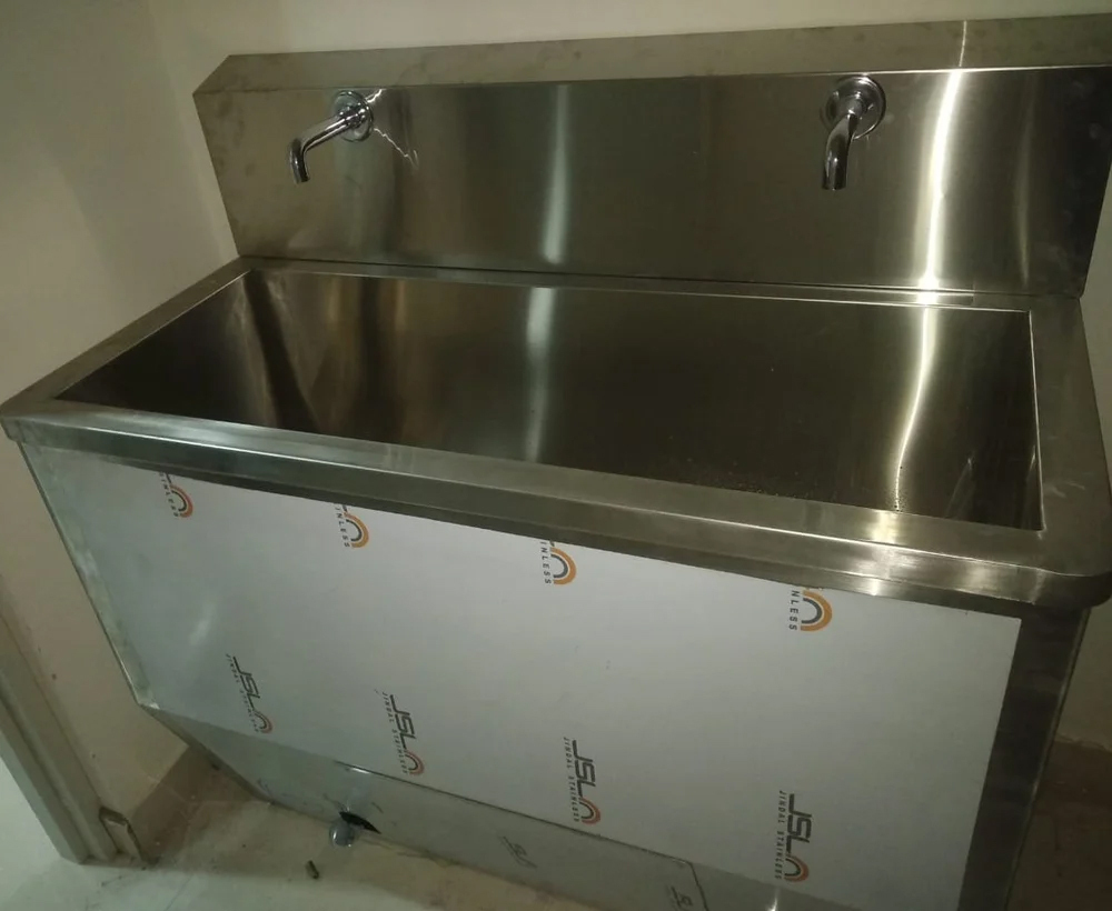 Foot Operated Surgical Scrub Sink Station