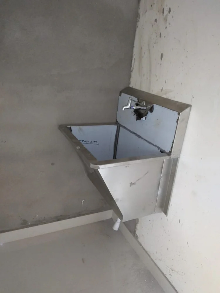 Multi-station Wall Mounted Surgical Scrub Sink Station