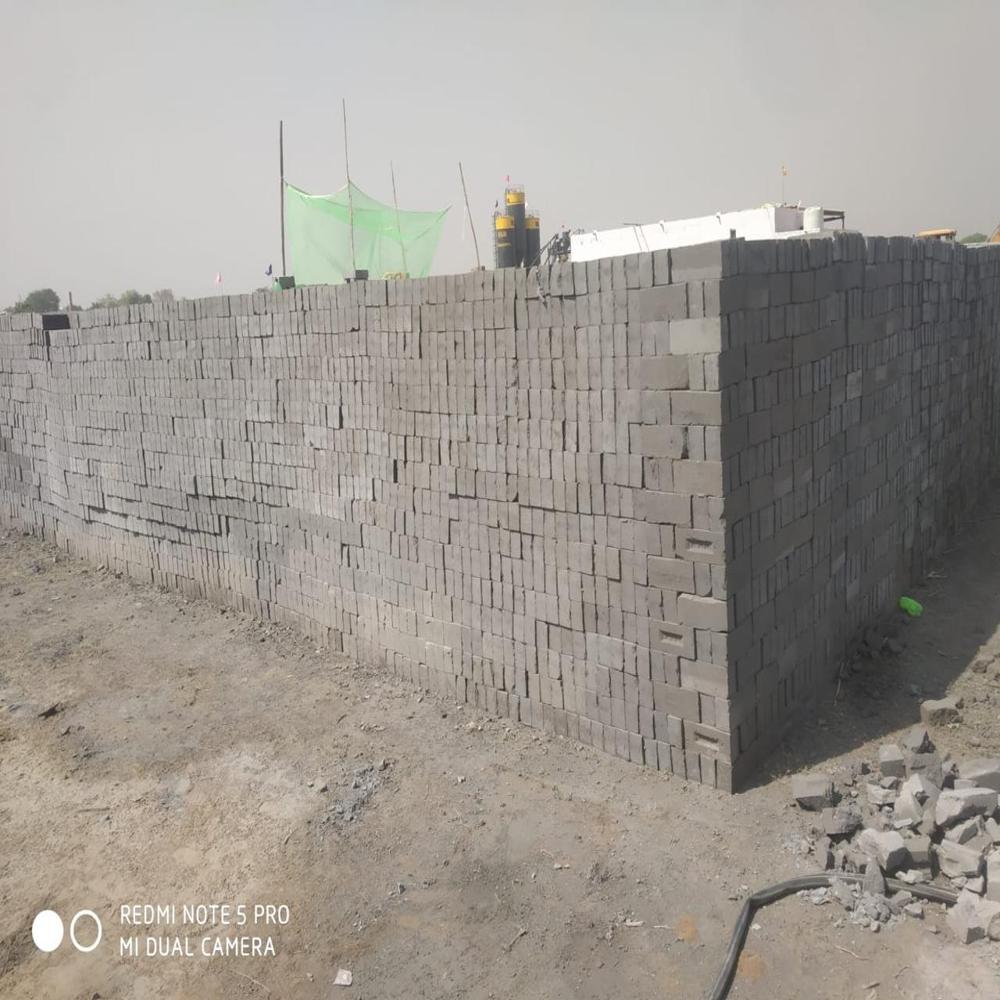 Building Fly Ash Bricks - Color: Gray