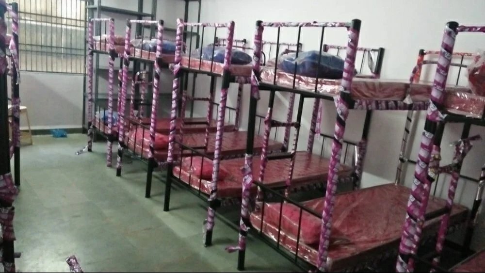 Hostel Bunk Bed In Hyderabad - Design: Plain