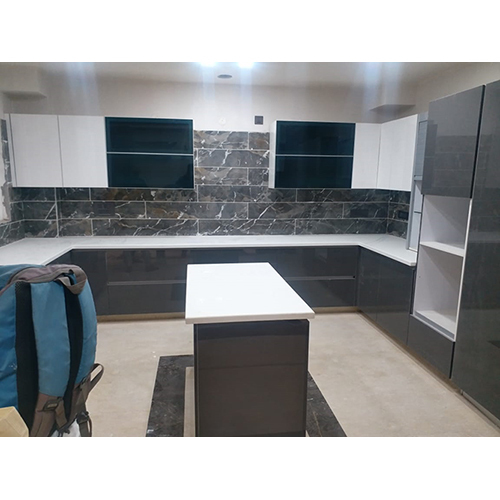 Customized Acrylic Modular Kitchens - Counter Top Size: 36 Inches