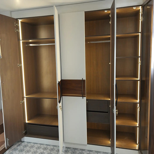 Laminated Wardrobe - Color: Transparent