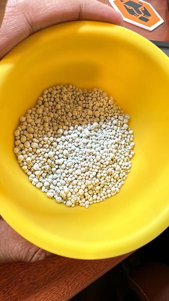 Natural Bentonite Cat Litter with High Clumping and Fragrance