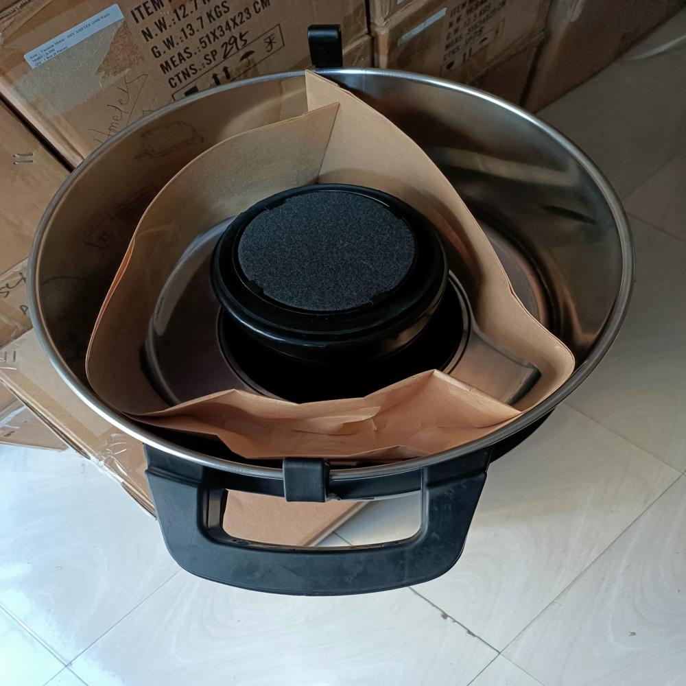 LC-101 Dry Vacuum Cleaner