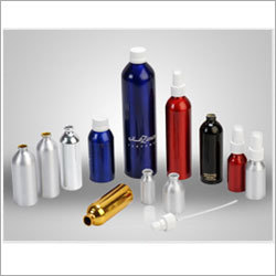 रंगीन प्लास्टिक की टोपियां