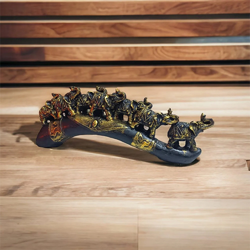 Resin statue Family of Elephant