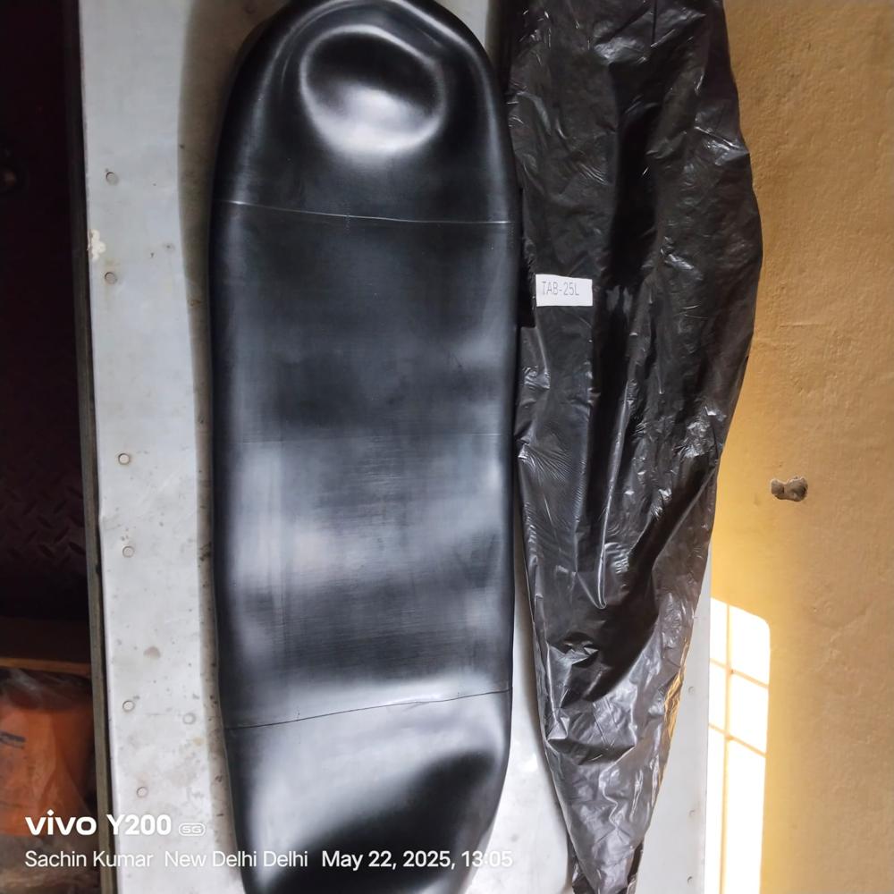 Spare Bladder - Rubber, Standard Sizes, Black | Hydraulic Manual Power Source, 1 Year Warranty, Industrial Usage