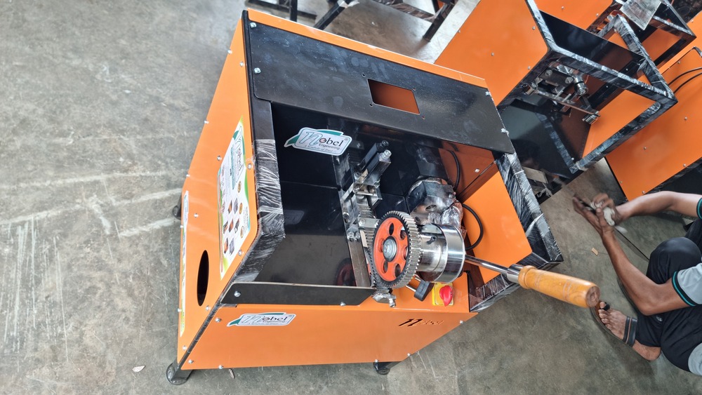 New Model Singel Supari Cutting Machine - Feature: High Efficiency