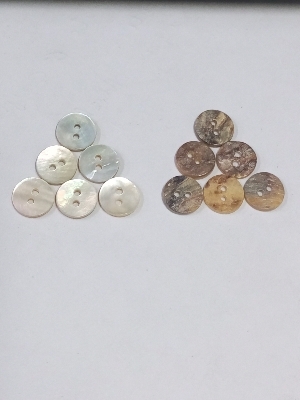 Akoya Button