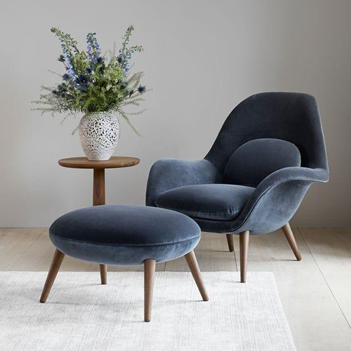 Aesthetic Eames Lounger