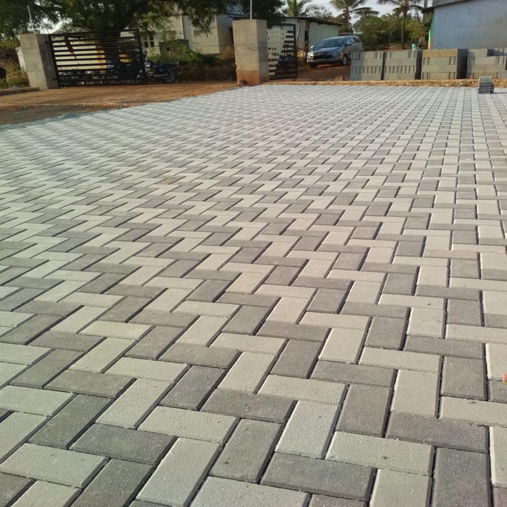 Rectangle Pavers - Concrete Material, Grey Color | Moisture Content: Nil, Ideal For Parking Lots And Playgrounds, Quality Tested