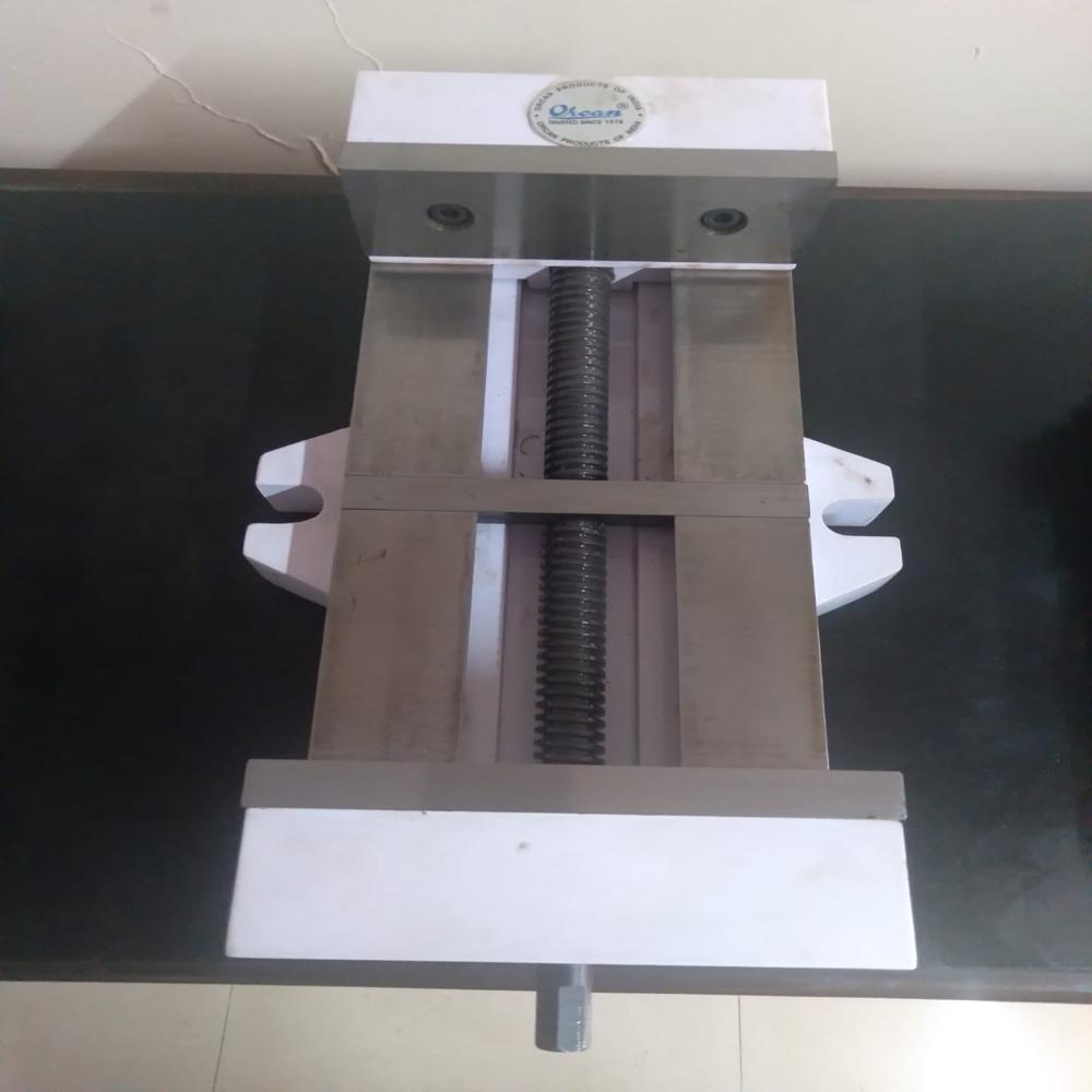 8 Inch Heavy Duty Dove Tail Machine Vice - Features: Stable Performance