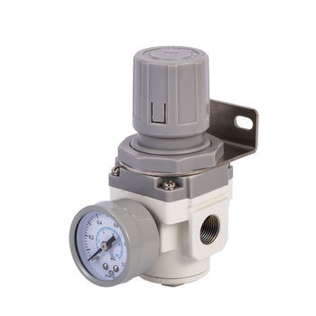 A SERIES AIR REGULATOR WITH GAUGE AND CLAMP 3-4-1