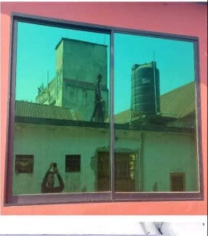दरवाज़ा समकुचित गेट
