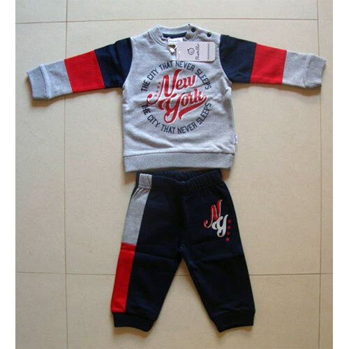 Brushed Fleece Set - Age Group: 3 Yrs To 10 Yrs