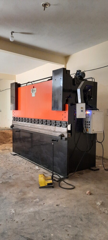 Hydraulic Press Brakes