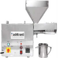 Oil extruder machine