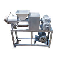 Detergent Cake Making Machine With 7 - Capacity: 1 Ton/hour T/hr
