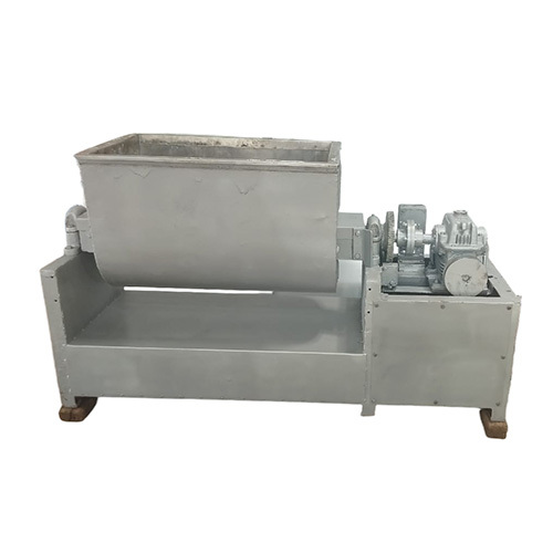 Detergent Powder Mixture Machine With 5Hp Motor And Gearbox - Capacity: 200 Kg Kg