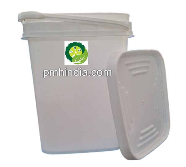 17 L Plastic Bucket - Color: White