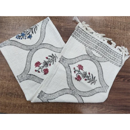 TNT Table Runner