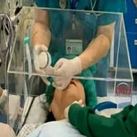 Acrylic Aerosol Box - Application: Hospitals/clinic