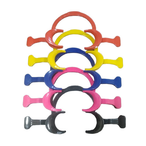 Cheek Retractor With Wing - Application: Hospital