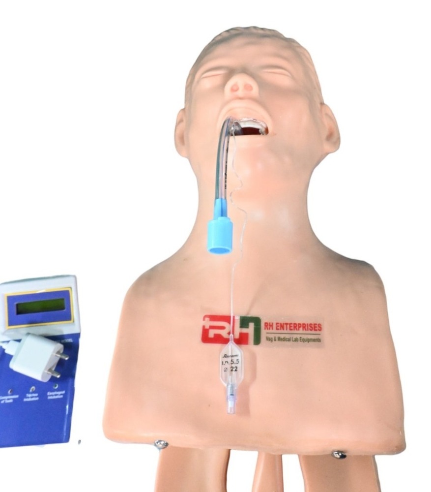 TRACHEA INTUBATION MODEL WITH MONITOR