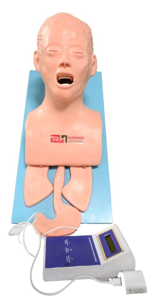 TRACHEA INTUBATION MODEL WITH MONITOR