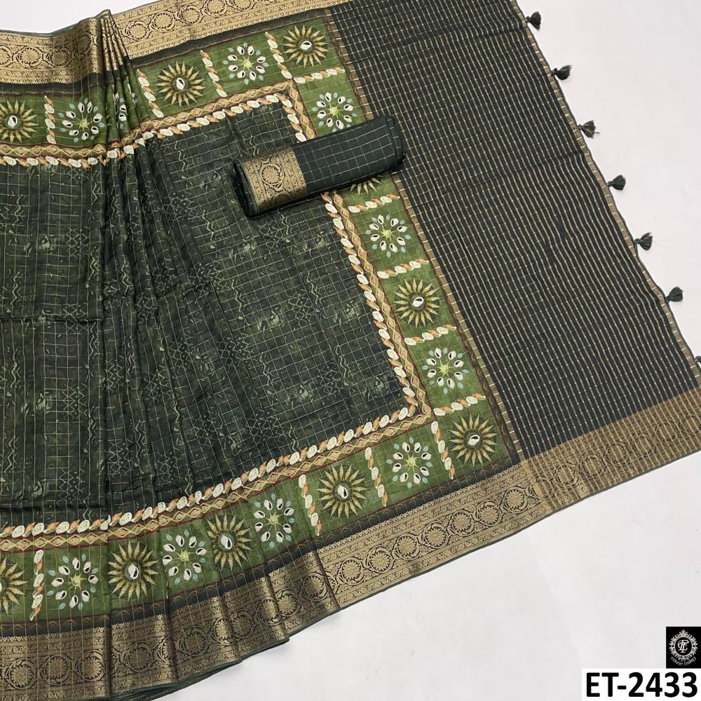green bandhani saree