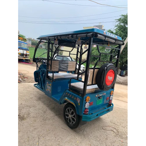 Sky Blue Yaan Ms Dlx Battery Operated Rickshaw - Battery Capacity: 120 Ampere-hour (Ah)