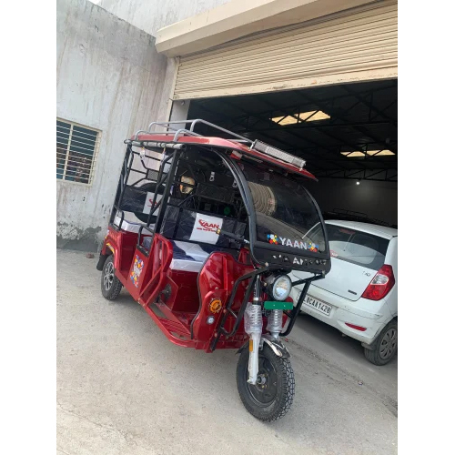 Red Yaan MS DLX Battery Operated Rickshaw