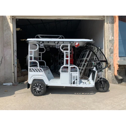 White Yaan Superfine MS Battery Operated Rickshaw