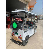White Yaan Superfine MS Battery Operated Rickshaw