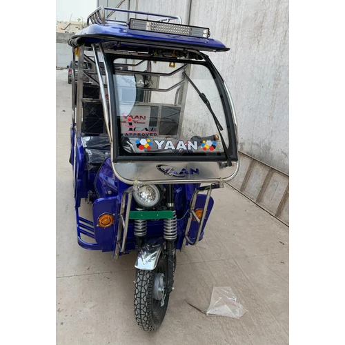 Blue Yaan SS DLX Battery Operated Rickshaw