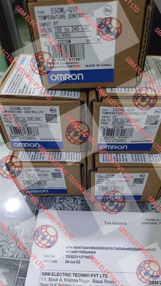 OMRON DIGITAL TEMPERATURE CONTROLLER 100-240VAC, E5CWL-Q1P